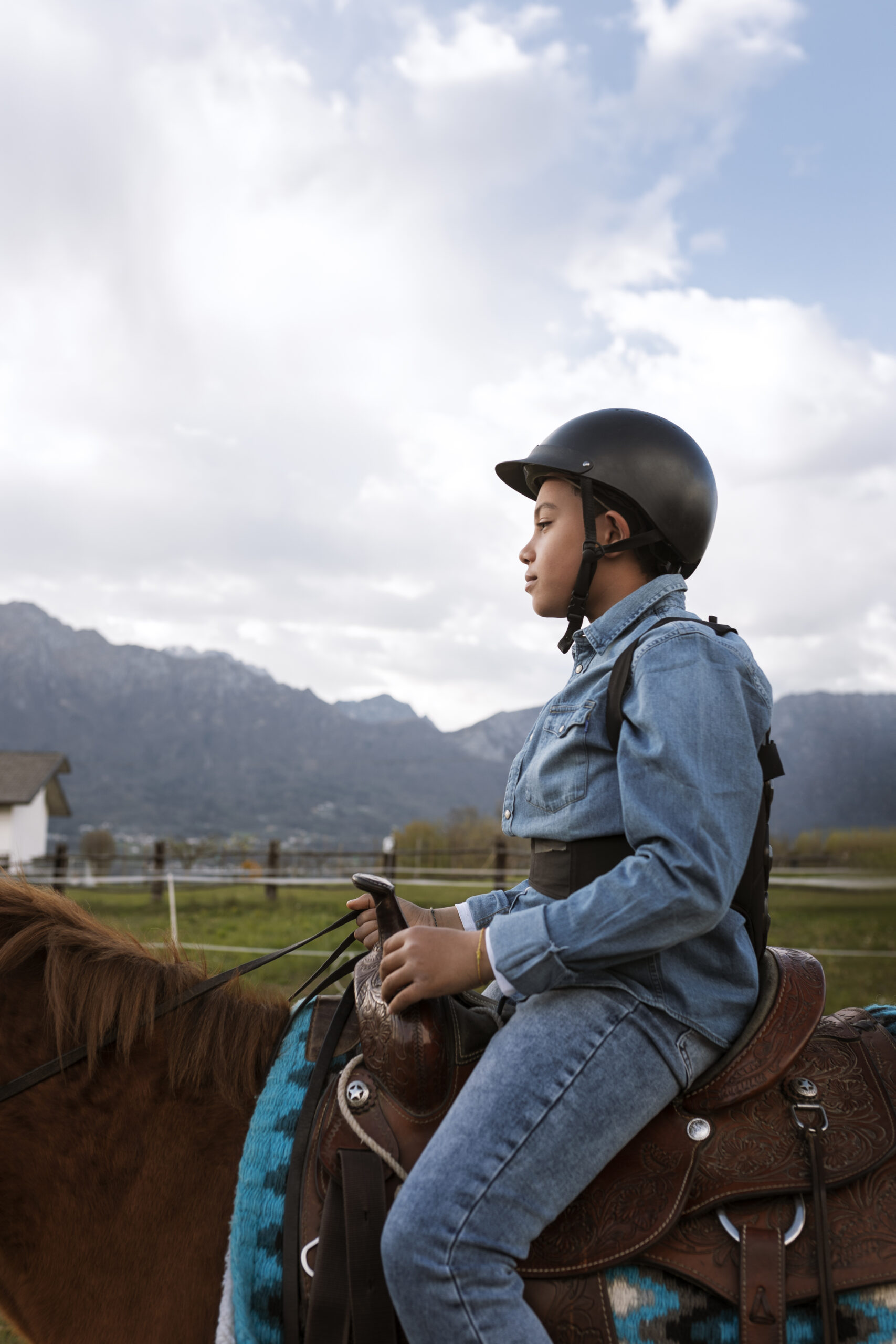 Como criadora de éguas para polo, sempre procurei um produto que oferecesse não apenas ganho de massa muscular, mas também vitalidade e desempenho. Hemo Red Power não decepcionou. Minhas éguas estão mais fortes, ágeis e mantêm uma condição física excepcional." - Ana Santos, Criadora de Cavalos de Polo.